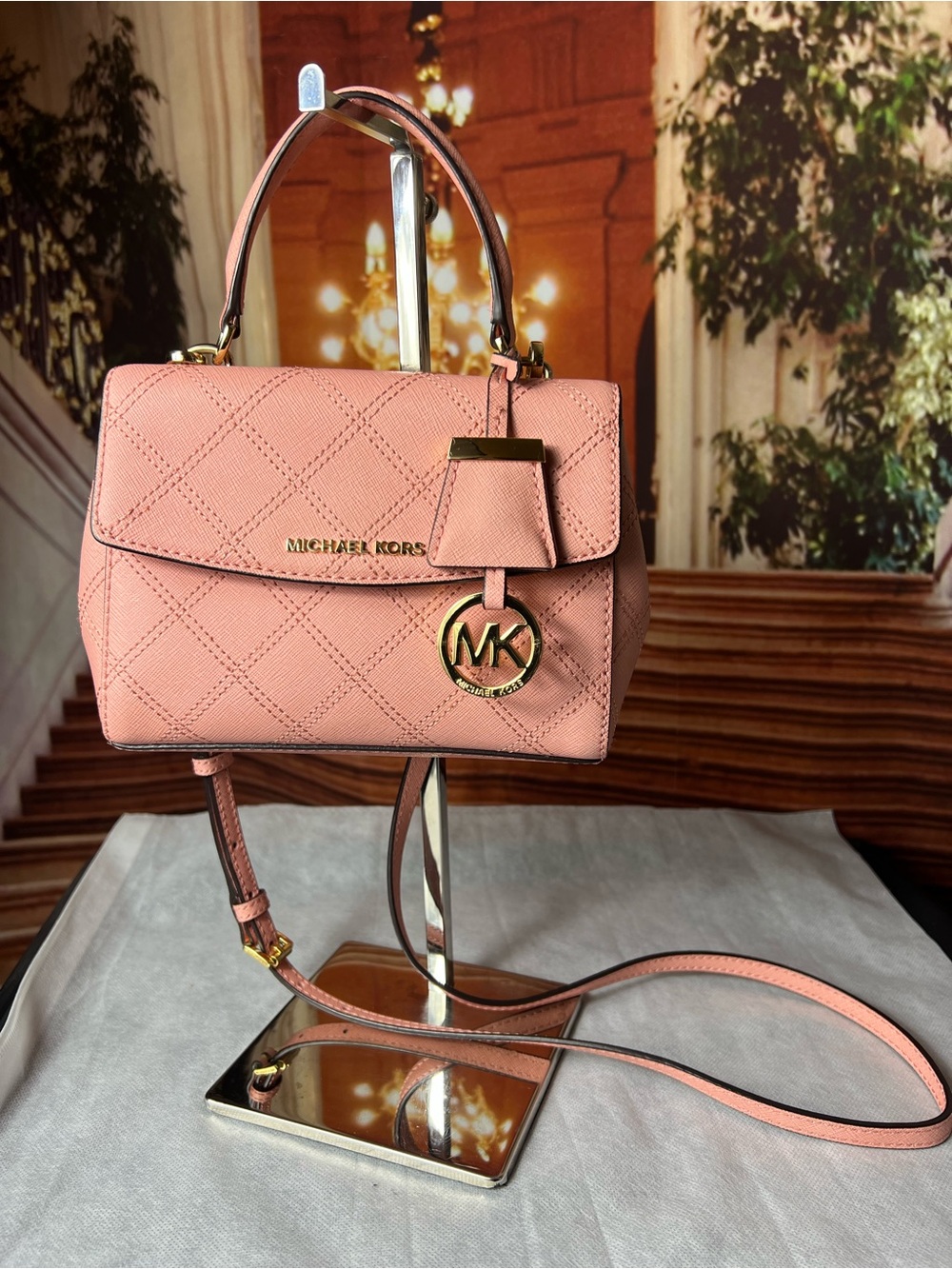 MICHAEL KORS Ava Pink Quilted Leather Top-Handle Crossbody ๐ - Picture 3 of 14